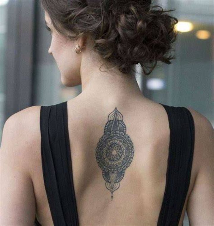 23 Awesome Upper Back Tattoos for Women Girl back tattoos, Back