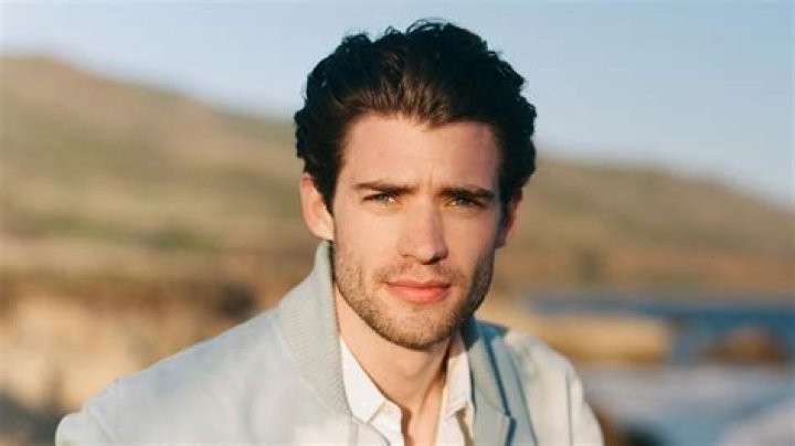 David Corenswet Biography, age, weight, height, friend, like, affairs