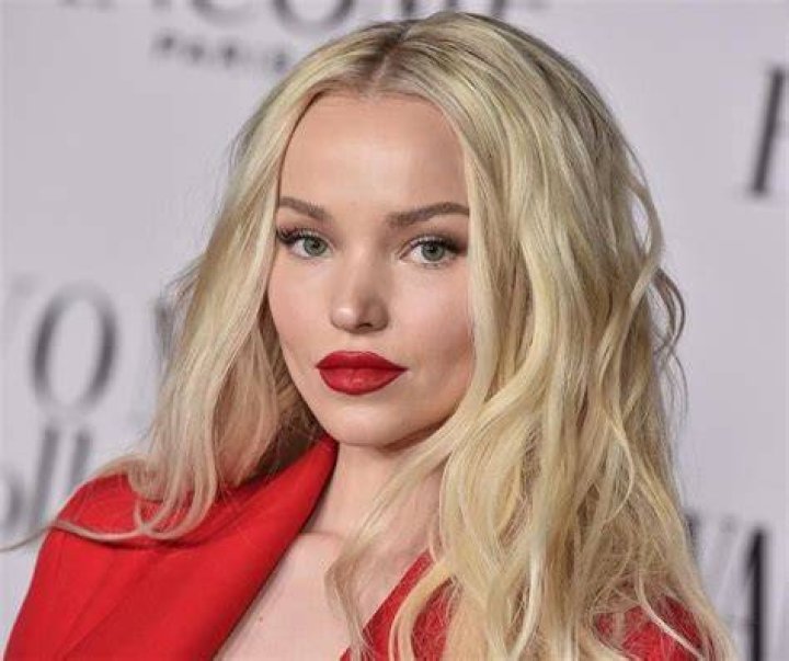 Dove Cameron&rsquo;s Bio, Height, Weight, Measurements, Dating History & More