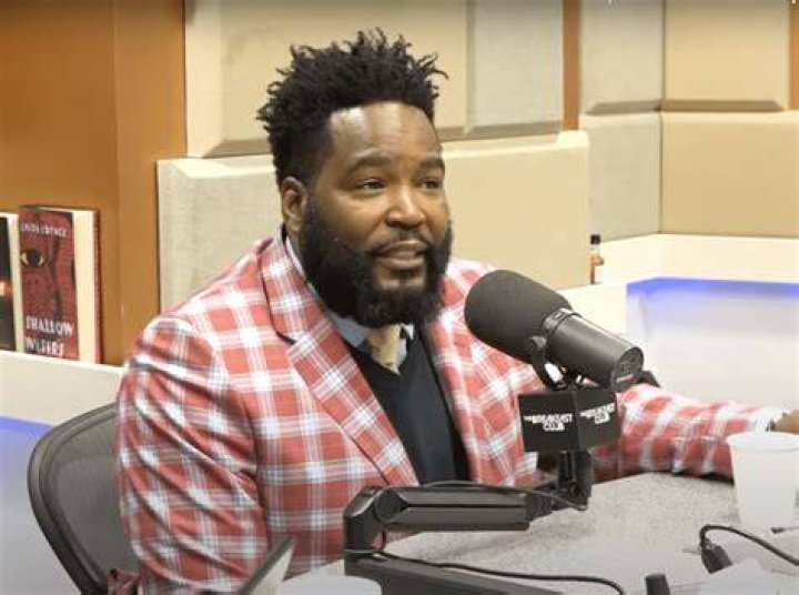 Dr. Umar Johnson Doubles Down On Criticism Of Kevin Samuels&rsquo; &lsquo;Approach