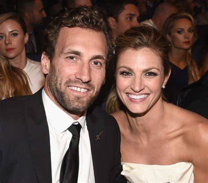 Erin Andrews&rsquo; Husband Jarret Stoll Is a Former NHL Player Facts about