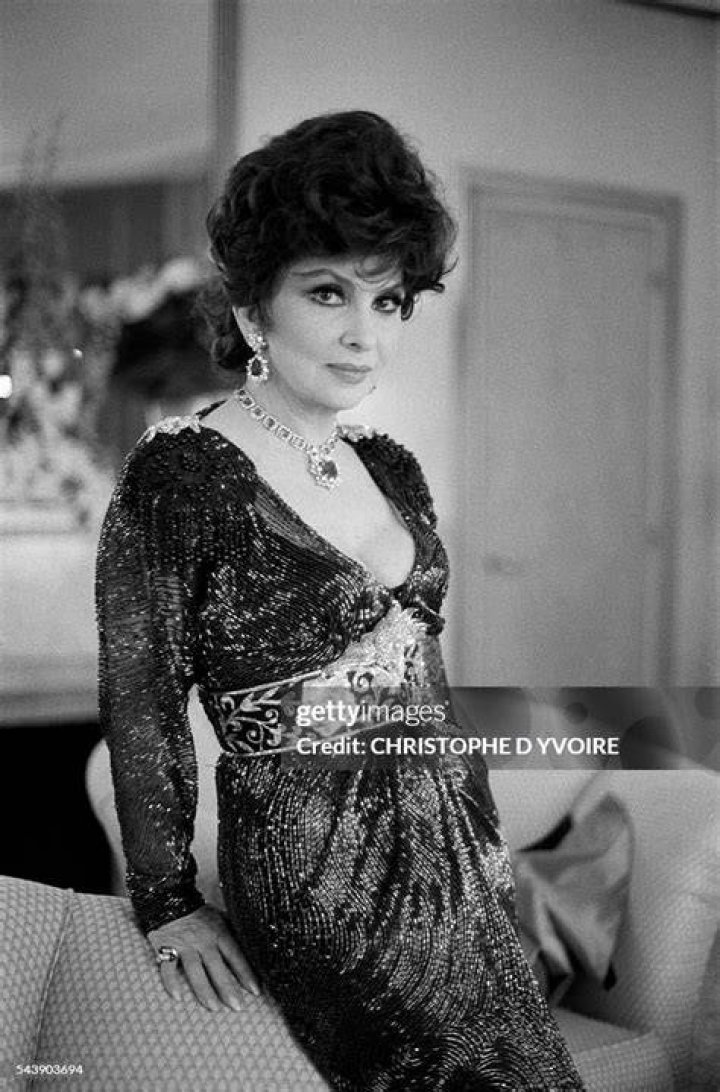 Gina Lollobrigida mb Малия обама, Джина лоллобриджида, Знаменитости