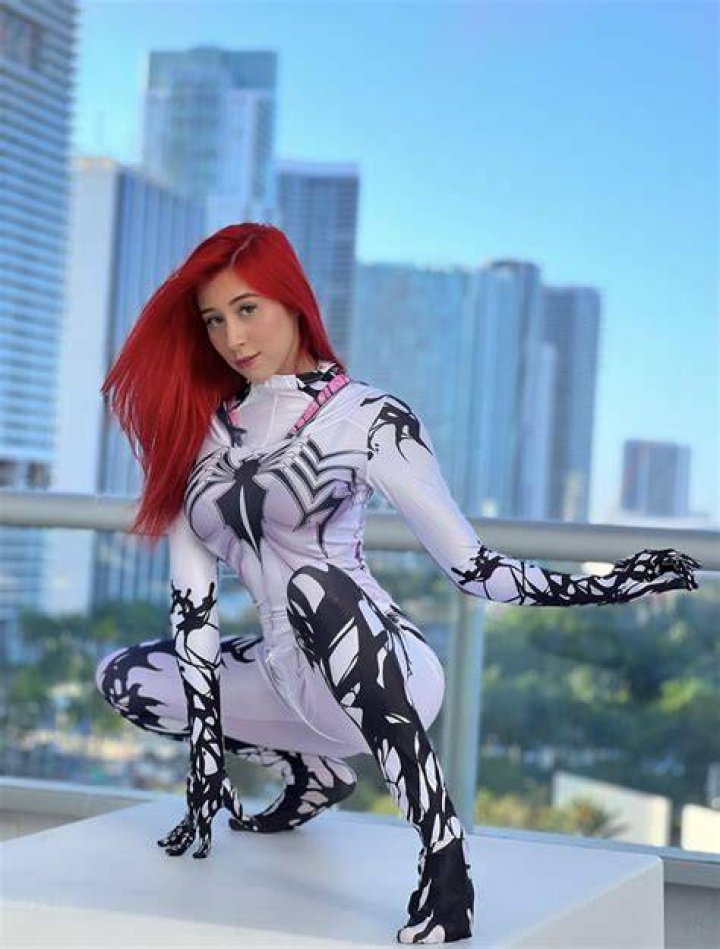 Gwenom by Zoey Di 9GAG