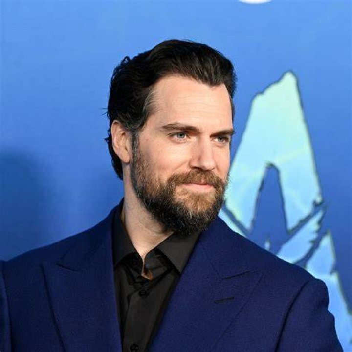 Henry Cavill Ni&ntilde;o demuestra que Superman es su t&iacute;o luego de que lo