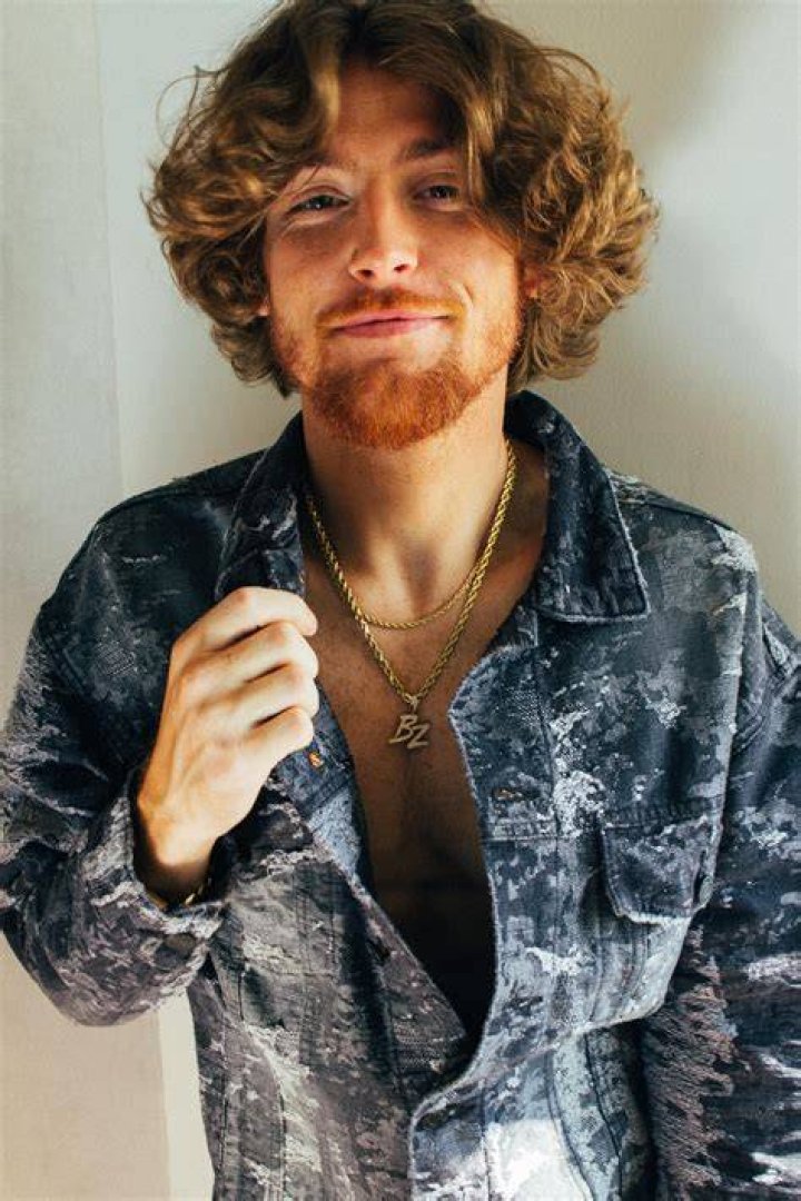 Hot or Not Bailey Zimmerman &ldquo;Fixin&rsquo; To Break&rdquo; 89.5 JR Country