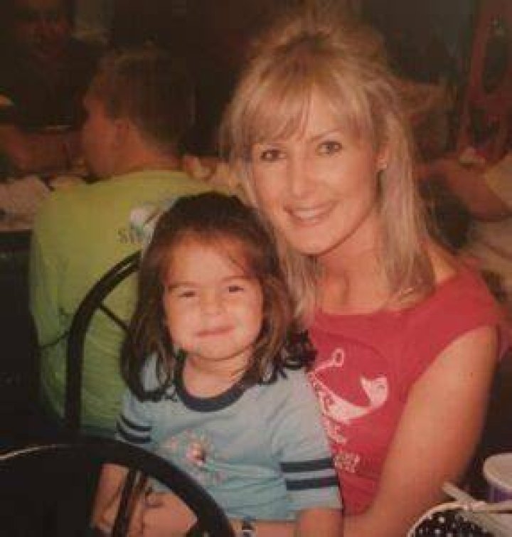How old is Sheri Nicole? Net Worth, Age, Boyfriend, Family & more May