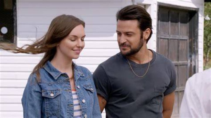 Is Tyler Hynes Gay? Delving into the Personal Life of the Actor