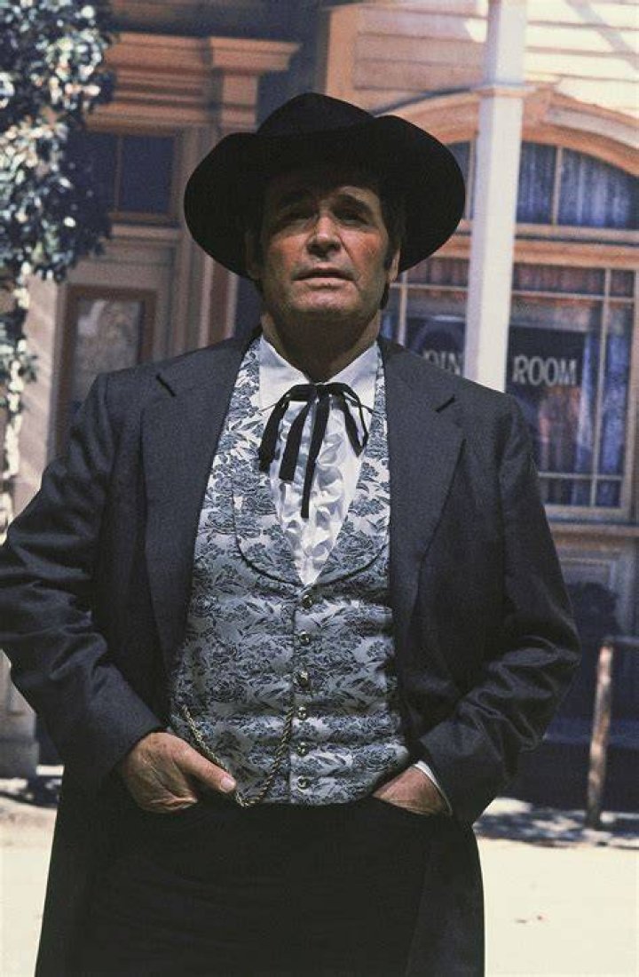 James Garner, disarming leading man of film and television, dies at 86