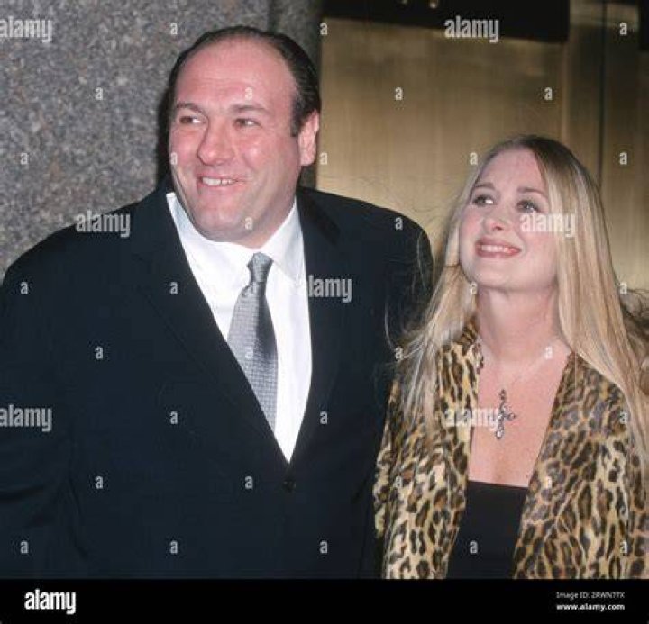 John Regala&rsquo;s first wife comments about the awful condition of the