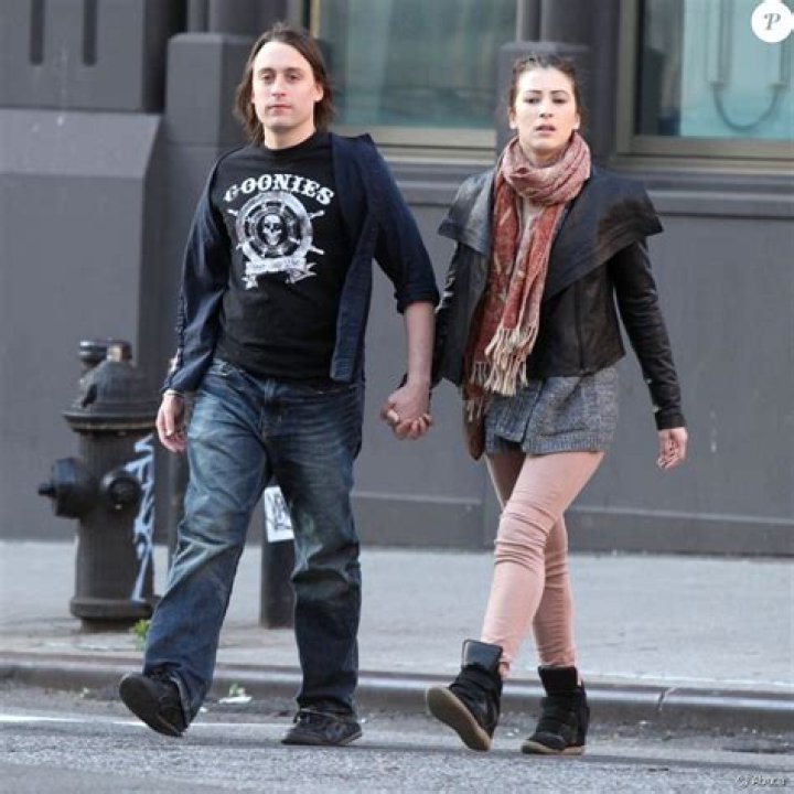 Kieran Culkin et sa compagne Jazz Charton dans les rues de Soho, New