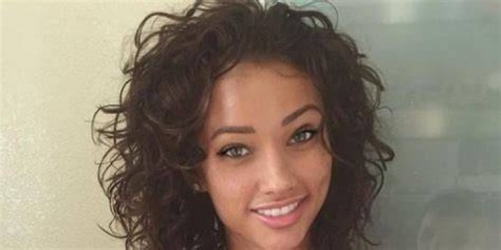 Lauren Wood Biography, Age, Career, Parents, Profession, Net worth