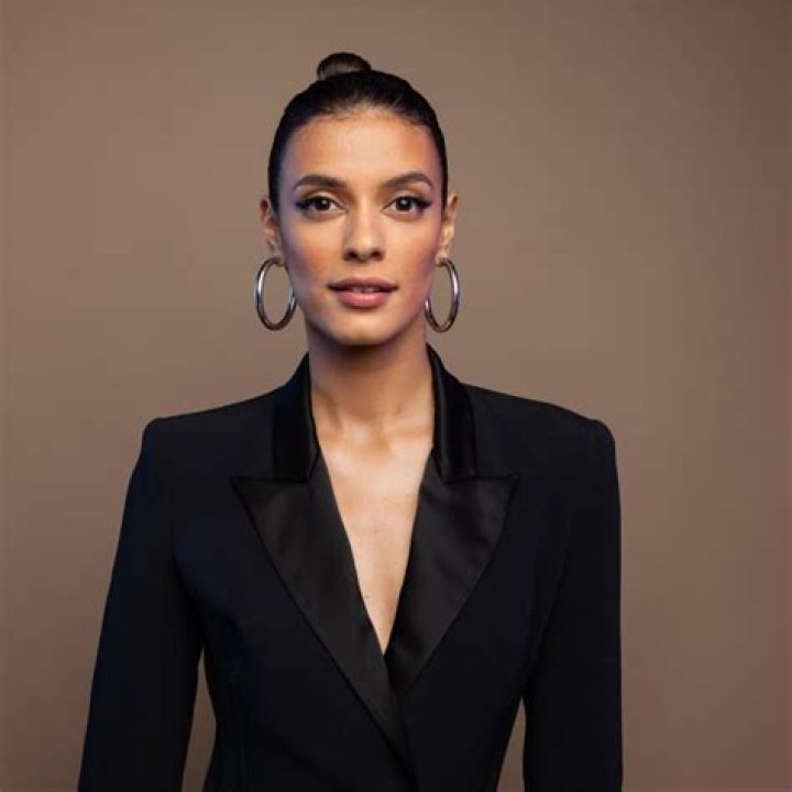 Laysla De Oliveira Wiki, Age, Height, Biography, Net Worth & Parents Info