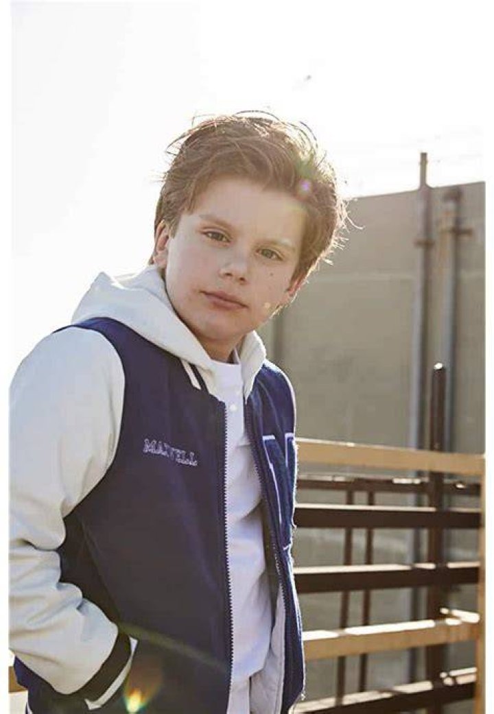 Maxwell Simkins Biography, Height & Life Story Super Stars Bio