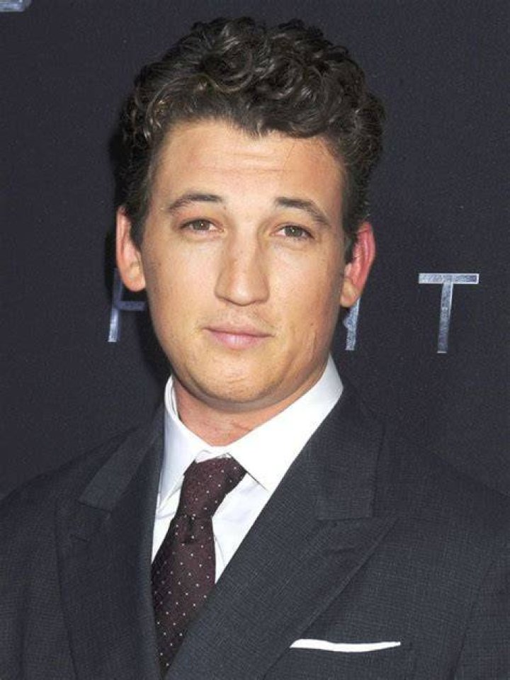 Miles Teller's altura, peso. De ator a boxeador com corpo bombeado PFCONA