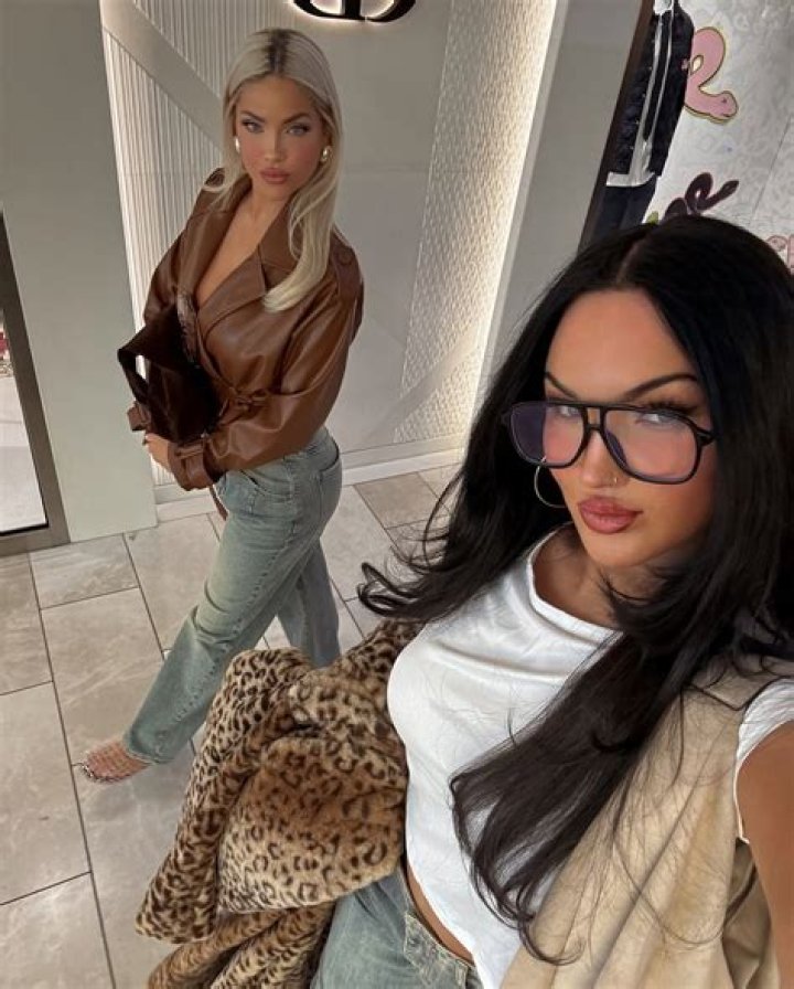 NATALIE HALCRO on Instagram “Hope everyone had a great day 🤍 Outfit