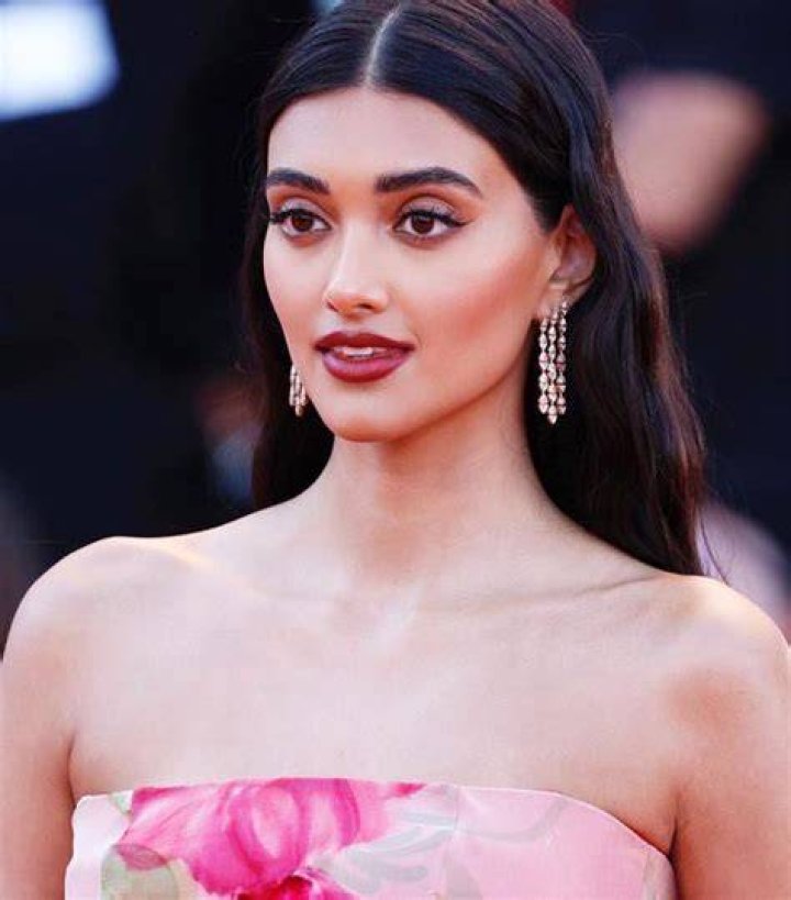 Neelam Gill (Model) Wiki, Biography, Age, Height, Photos News Bugz