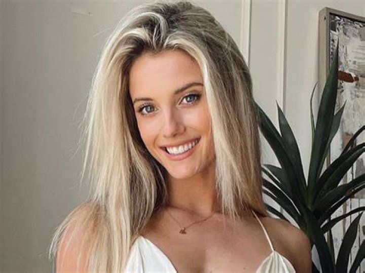 Picture of Lindsay Brewer