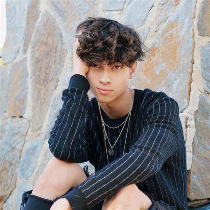 Sebastian Moy Wiki, Bio, Age, Height, Weight, Girlfriend, Net Worth