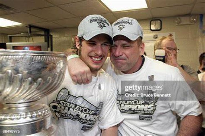 Sidney Crosby and his dad Robin & Sidney crosby, Crosby