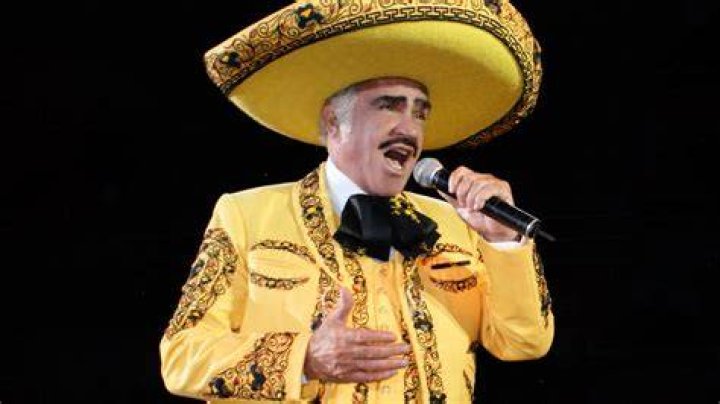 Vicente Fernandez's Siblings/Sisters Now Meet Maria del Refugio and