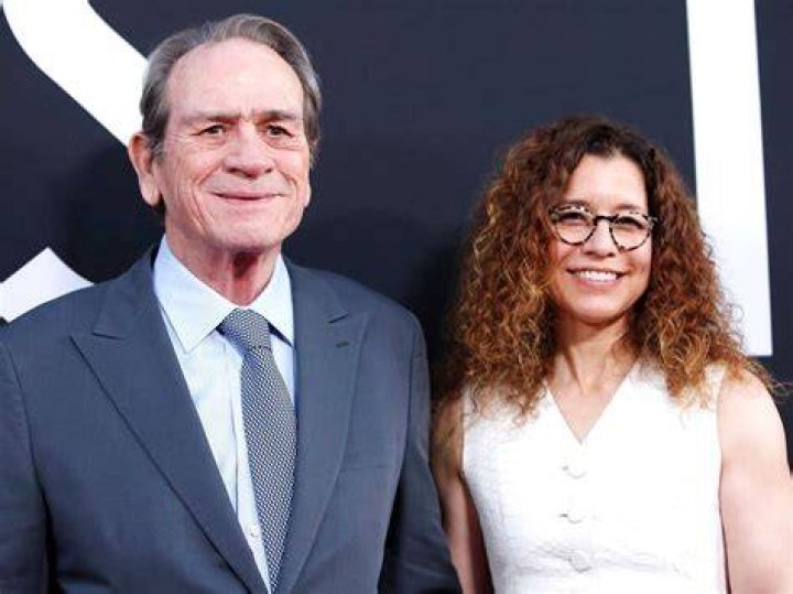 Who is Lee Asher&rsquo;s Wife? Is he Married to Sydney Ferbrache? YouTube